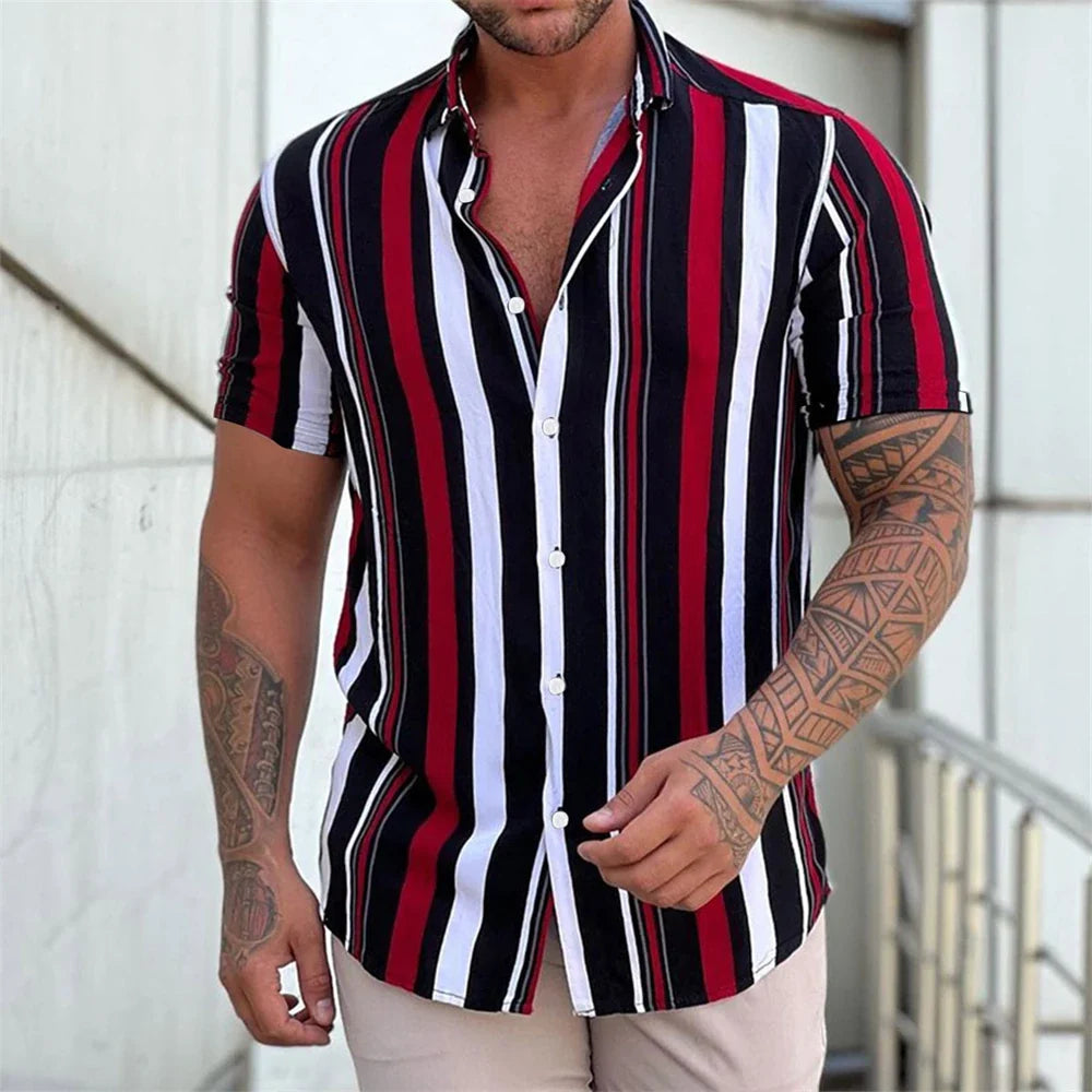 Camisa de verão às riscas de manga curta