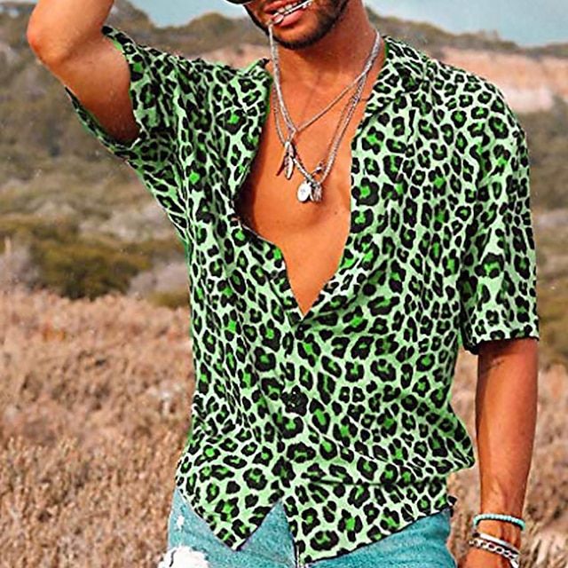 Camisa com padrão de leopardo