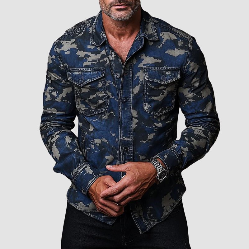 Camisa masculina elegante com padrão de camuflagem